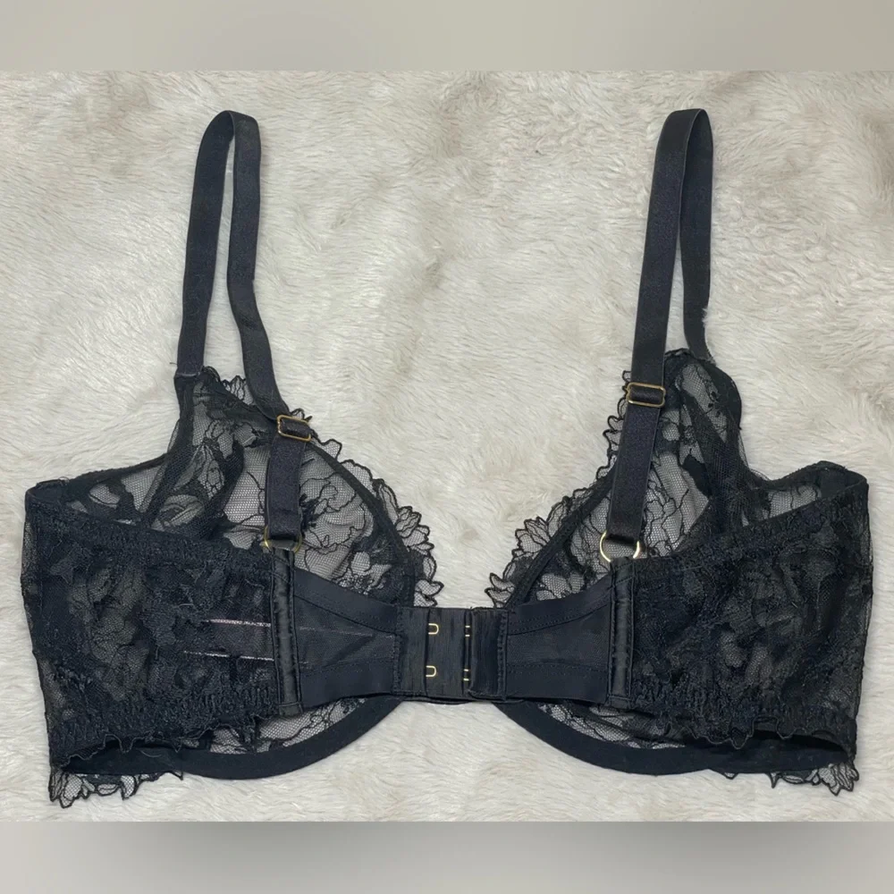 Victoria’s Secret Unlined Low Cut Demi Lace Bra - Picture 2 of 3